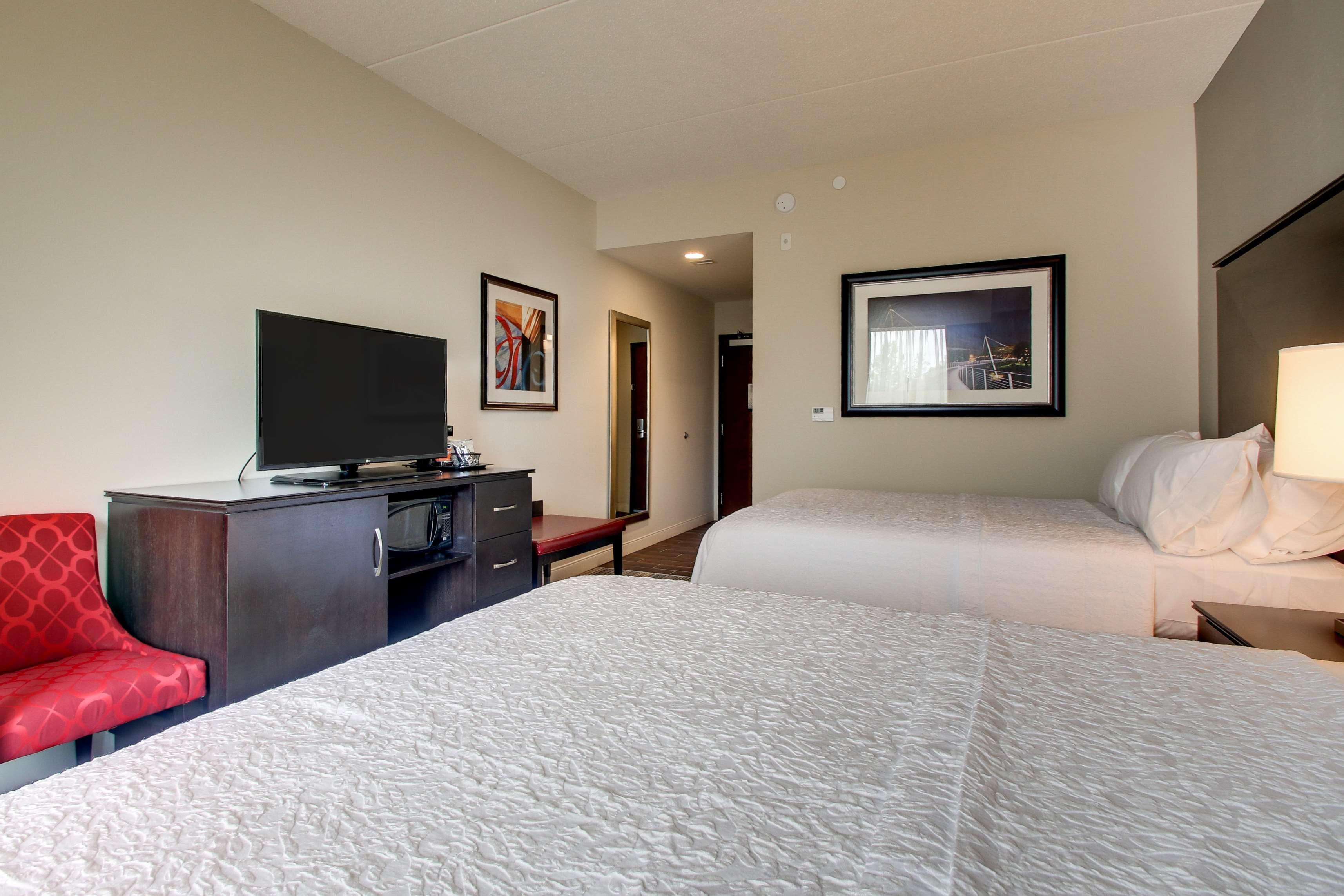 Hampton Inn & Suites Greenville Airport Exteriör bild