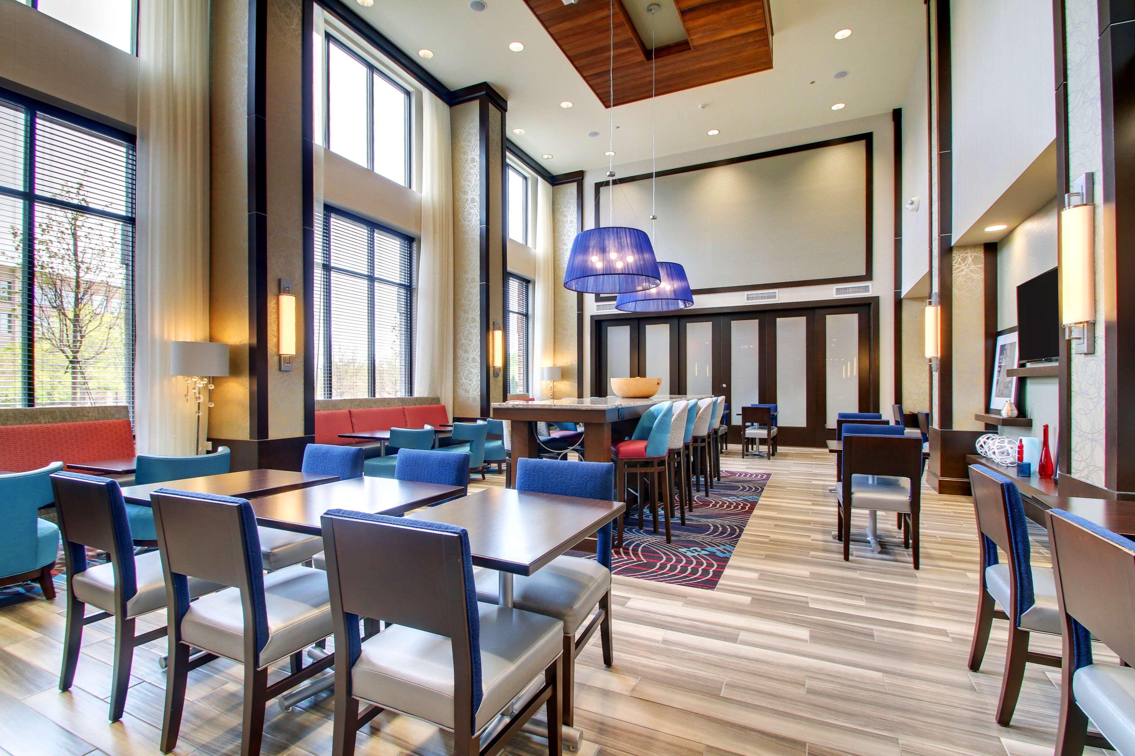 Hampton Inn & Suites Greenville Airport Exteriör bild