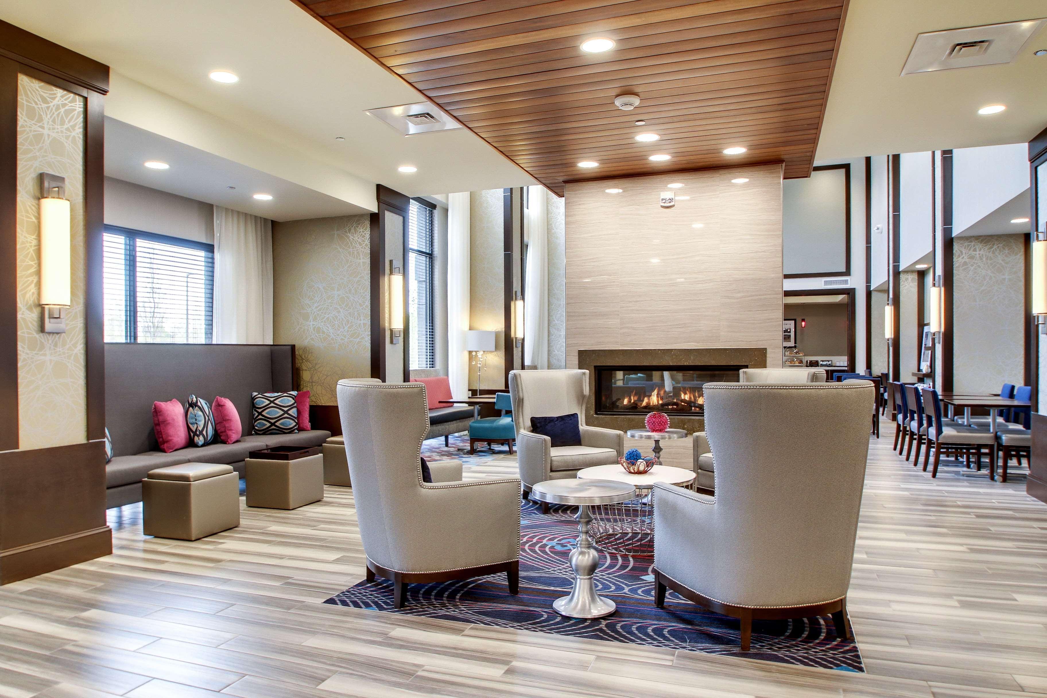 Hampton Inn & Suites Greenville Airport Exteriör bild