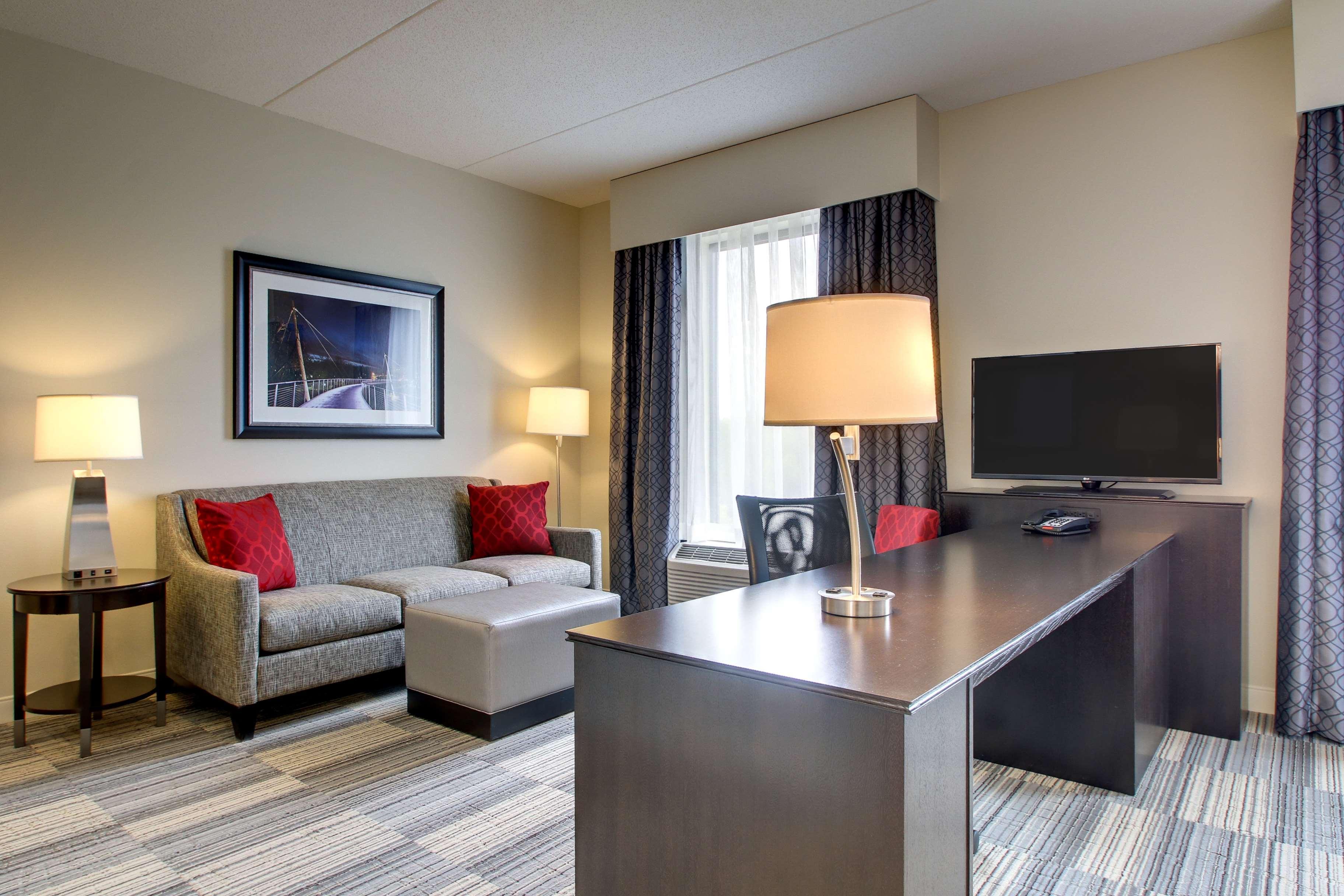 Hampton Inn & Suites Greenville Airport Exteriör bild