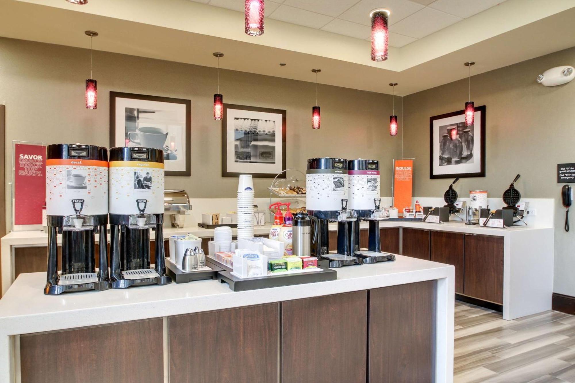 Hampton Inn & Suites Greenville Airport Exteriör bild