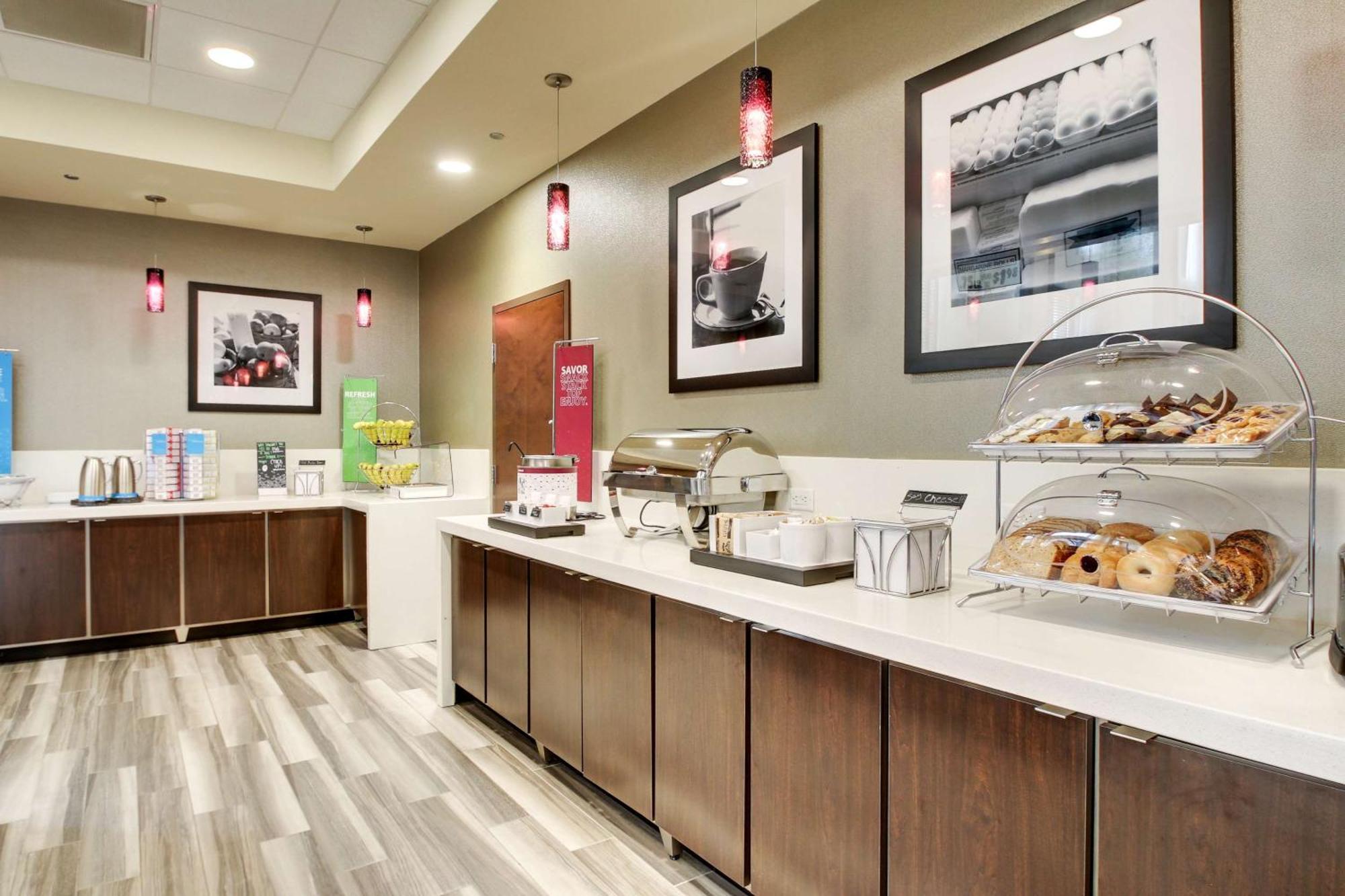 Hampton Inn & Suites Greenville Airport Exteriör bild
