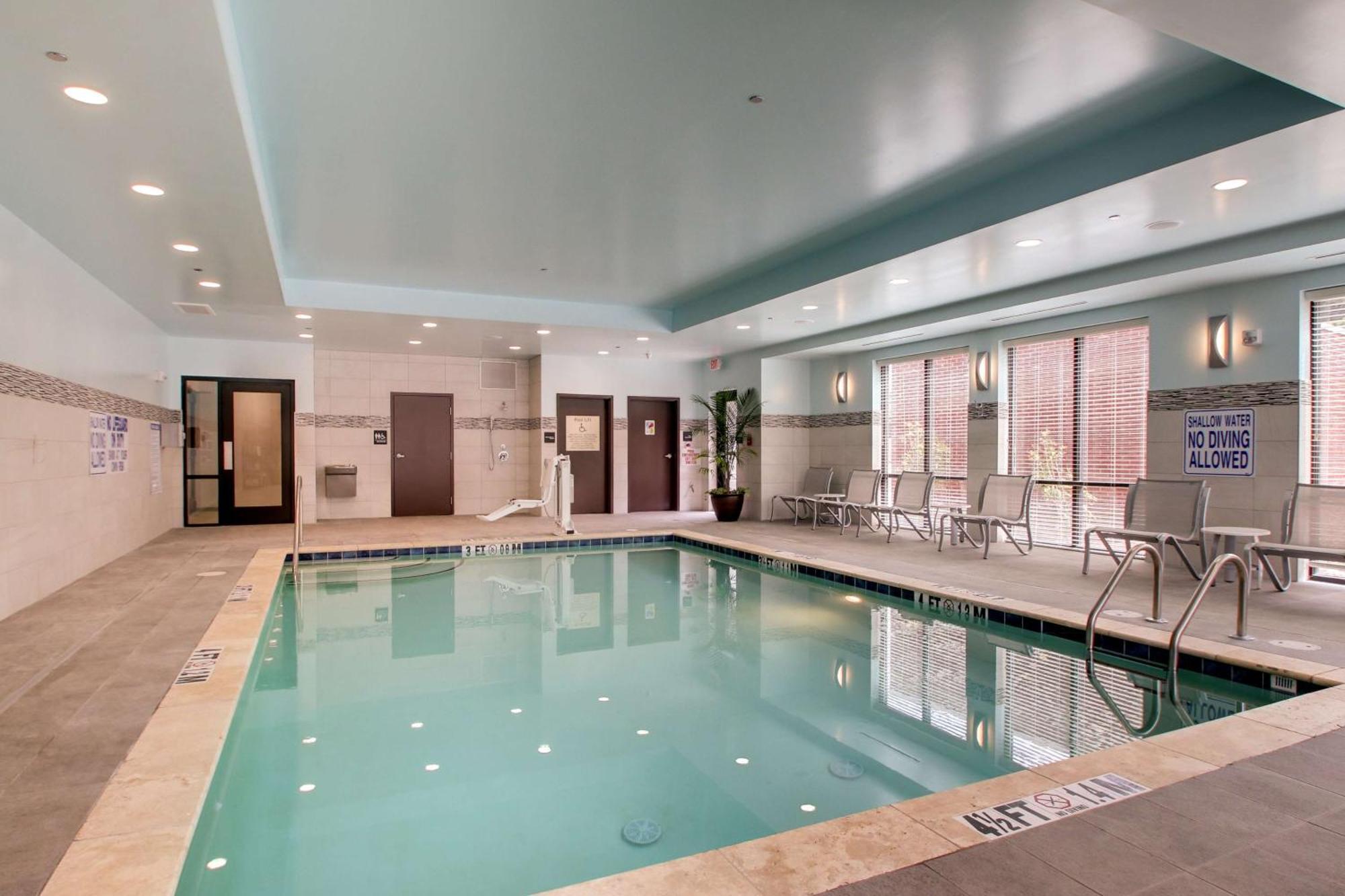 Hampton Inn & Suites Greenville Airport Exteriör bild